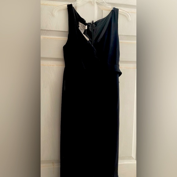 Nine West Dresses & Skirts - Black Nine West size 8 sleeveless mid-length dress NWT